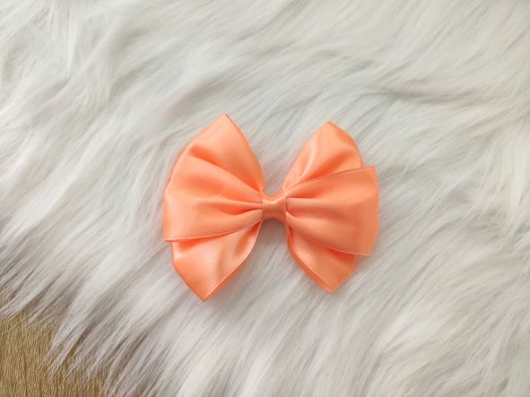 Triple Bowtie Bow