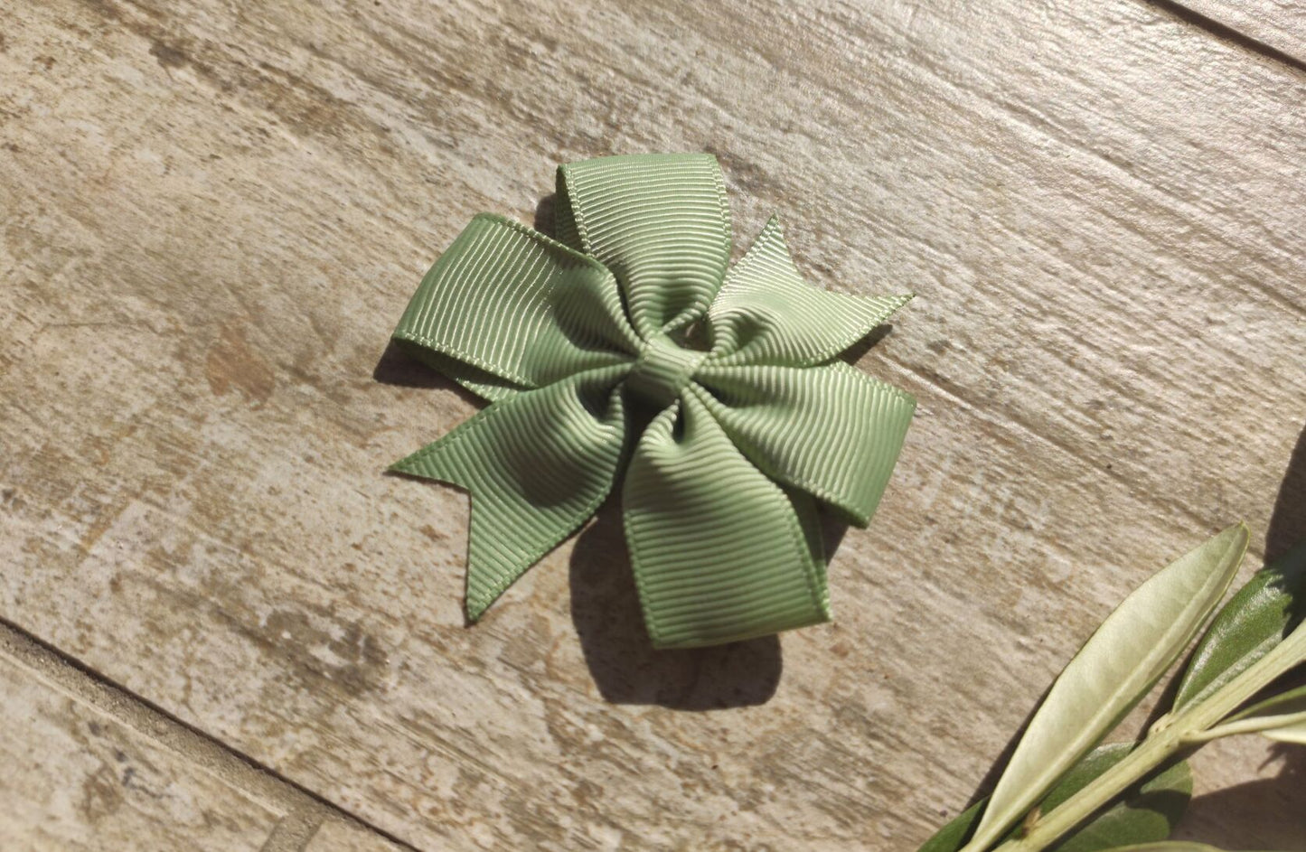 Pinwheel Bow