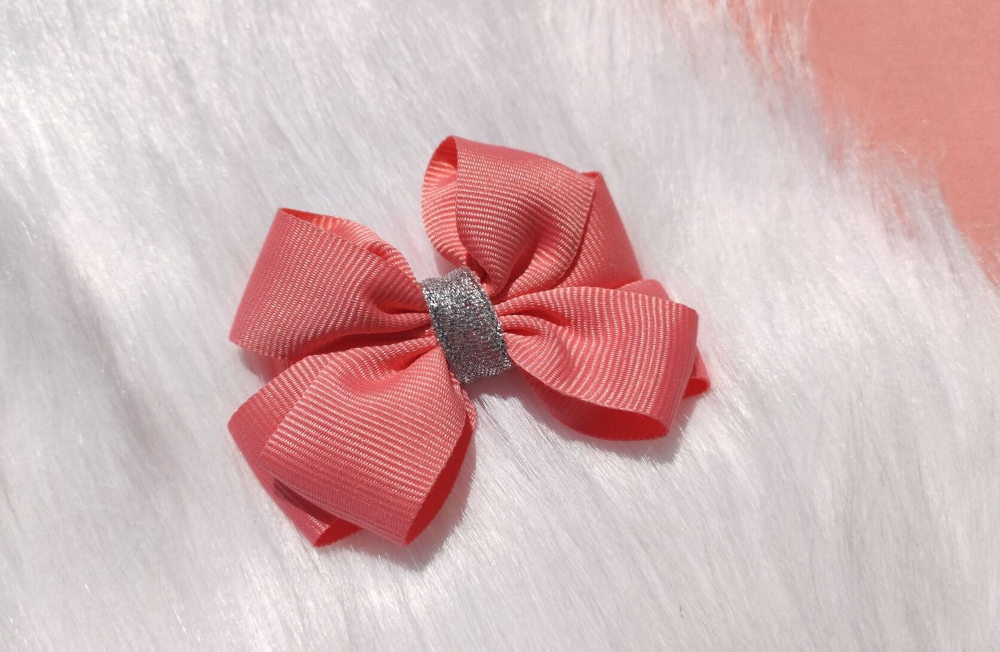 Clover Bow